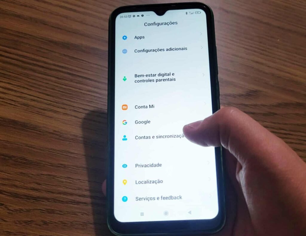Descubra como a nova proteção contra roubo no Android 15 garante mais segurança para seu celular. Recursos como bloqueio remoto e IA antifurto já estão ativos por padrão.