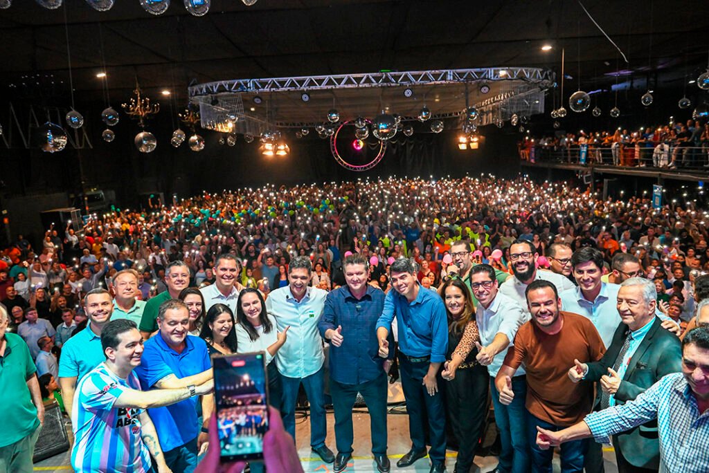 Na noite desta segunda-feira (9) o prefeito de Cariacica, Euclério Sampaio (MDB), deu um passo estratégico rumo ao cenário político de 2026 ao consolidar apoio ao vice-governador Ricardo Ferraço