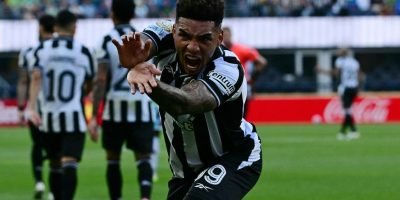 111433181-botafogos-brazilian-forward-99-igor-jesus-celebrates-scoring-his-teams-second-goal-duri